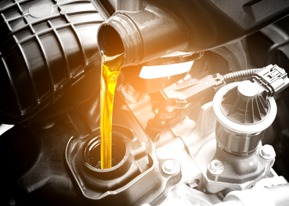 Choosing the Right Type of Oil for Your Vehicle Quarts & Lugnuts